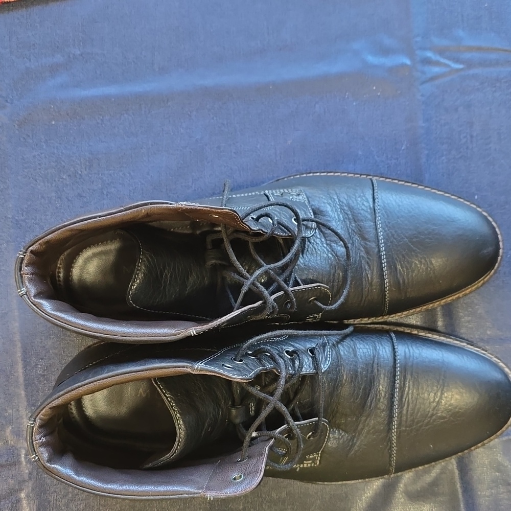 Johnston and Murphy Genuine Leather Boots